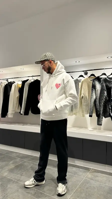 ADJ - Pull Blanc - Cœur Rose - Brodé