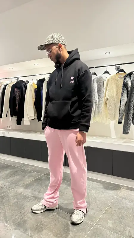 ADJ - Pull Noir - Cœur Rose & Print Dos