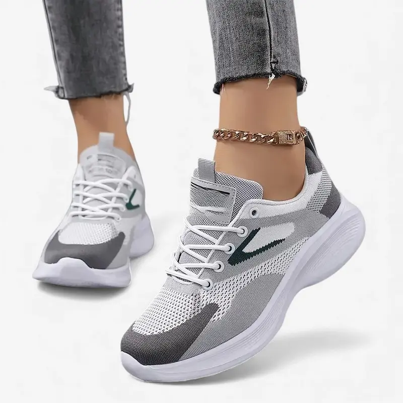 Baskets femme bout rond lacets texturés