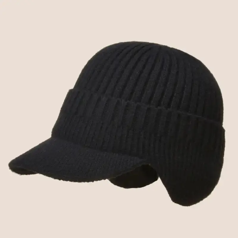 Bonnet tricoté avec cache-oreilles