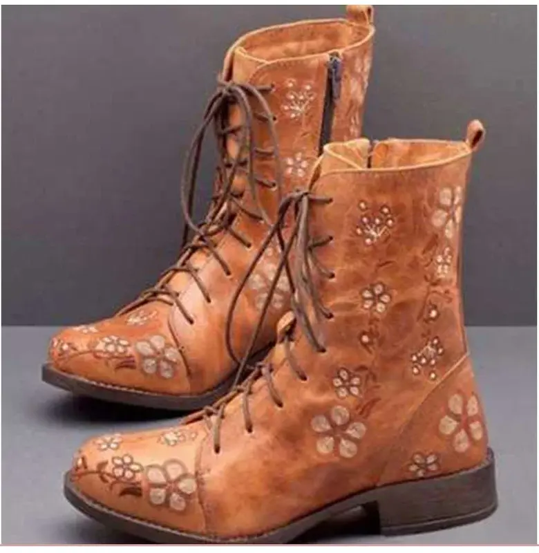 Bottes compensées à lacets élégantes