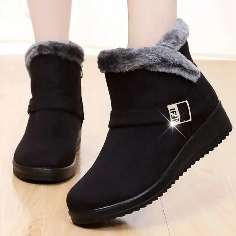 Bottes d'hiver pour femmes avec détail de ceinture, confort et style