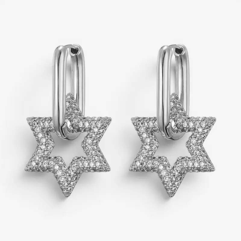 Boucles d’oreilles créoles pour femme avec motif étoile