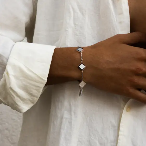 Bracelet étanche et hypoallergénique pour femme
