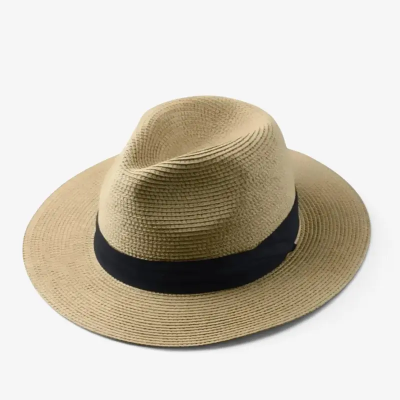 Chapeau tressé à large bord avec calotte arrondie