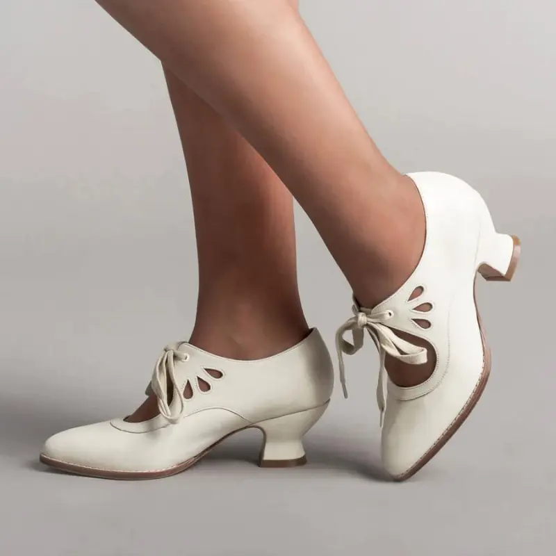 Chaussures à Talons Tendance avec Détails Découpés