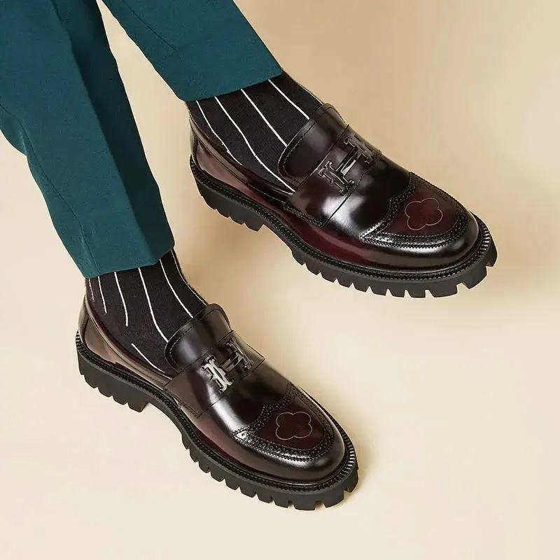 Chaussures élégantes au design mat et au style polyvalent