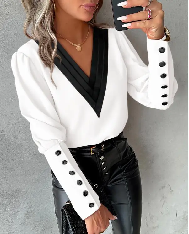 Chemisier femme col V avec détails boutonnés