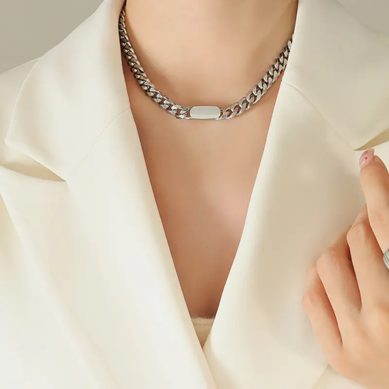 Collier chaîne femme plaqué or 18 carat