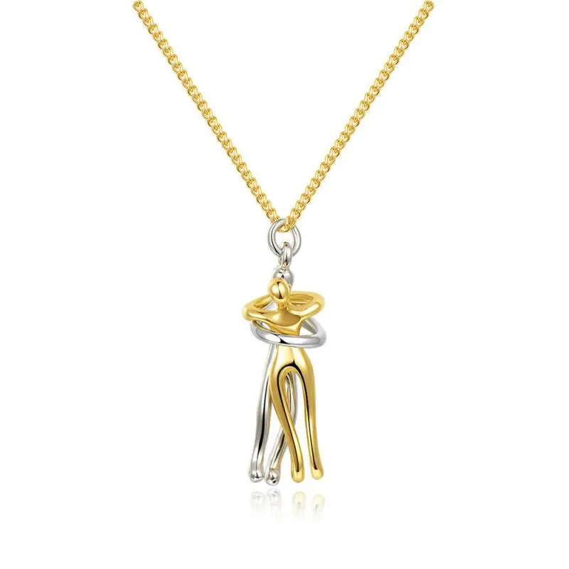 Collier femme pendentif couple enlacé sculpté