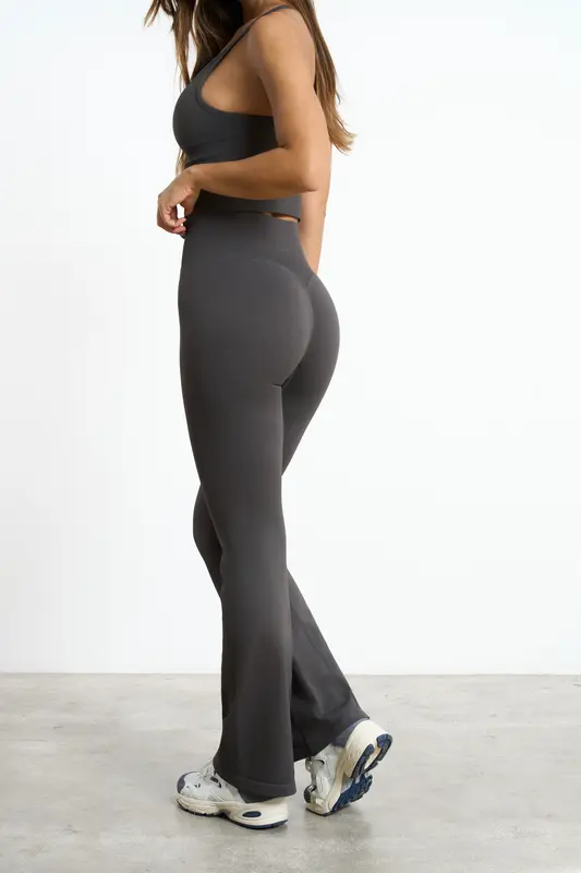 Contour Flared Leggings
