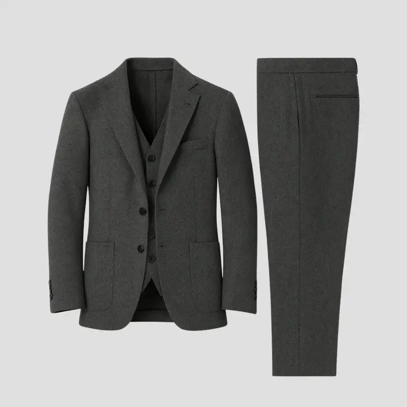 Costume trois pièces homme slim, gilet coordonné et surpiqûres