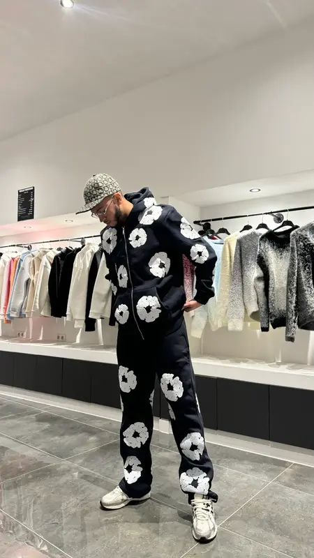 Ensemble Bleu Foncé – motifs floraux