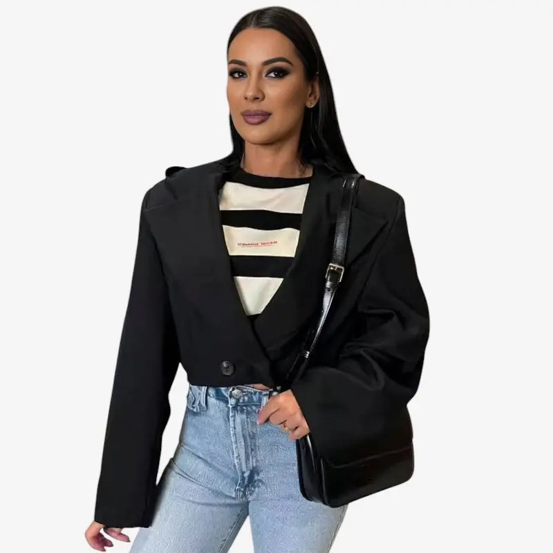 Grace – Blazer court à capuche avec fermeture boutonnée
