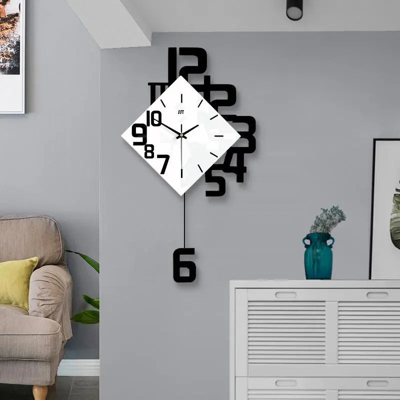 Horloge murale moderne en bois avec mécanisme à quartz