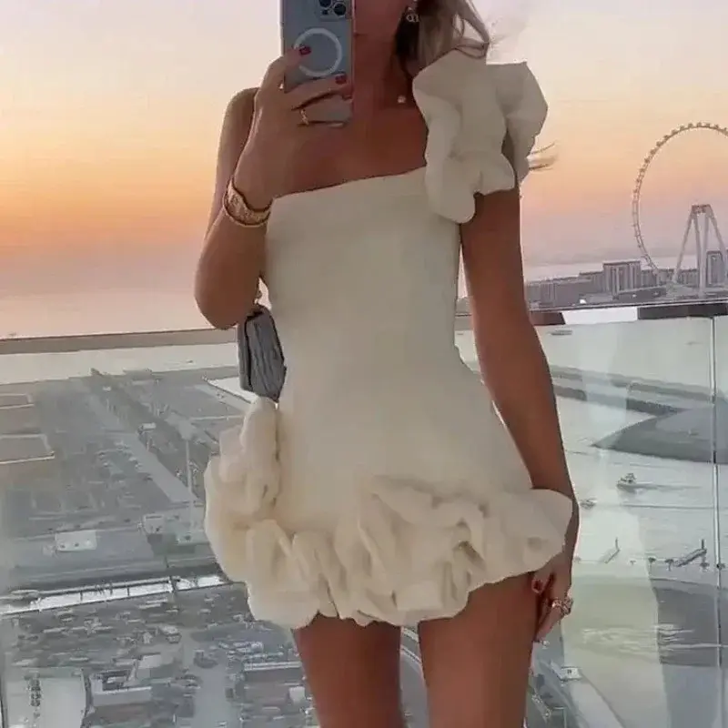 Liana - Mini robe florale élégante à volants