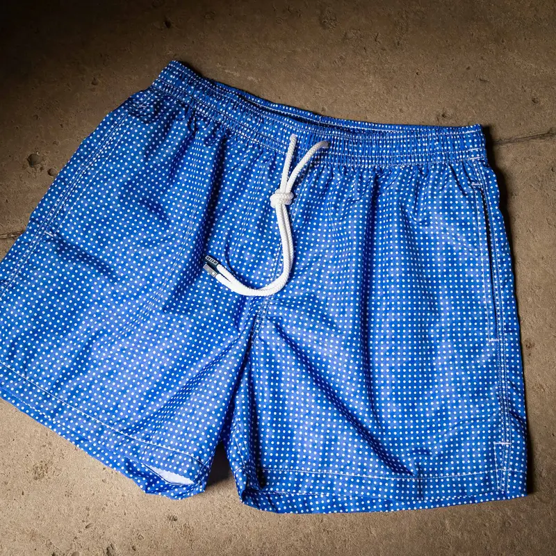 Maillot de bain bleu à pois