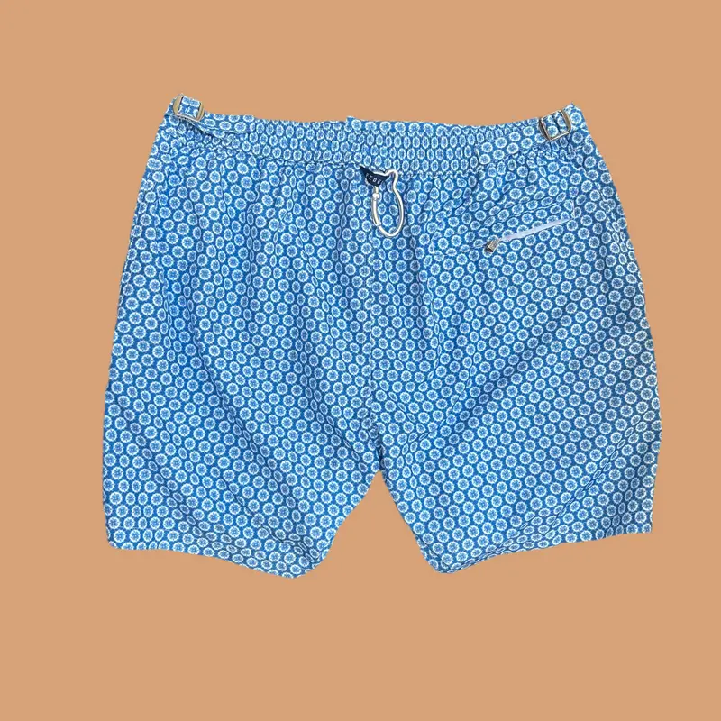 Maillot de bain bleu motif fleurs bleues