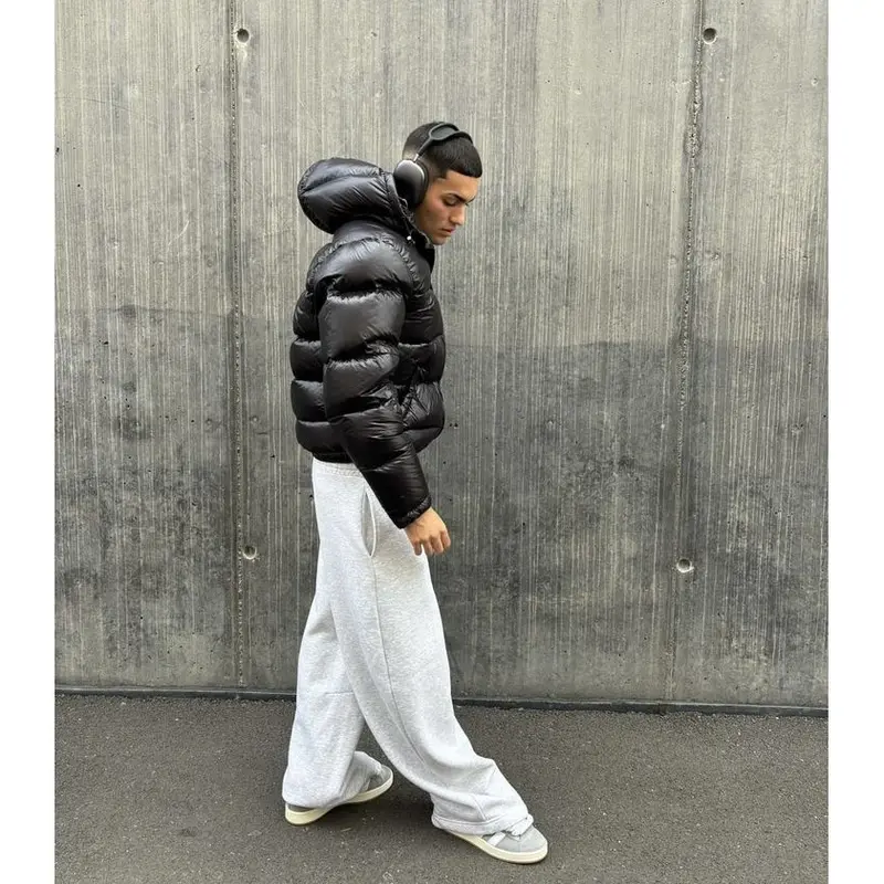 Maison Wear | Doudoune homme à capuche avec finition brillante et coupe droite