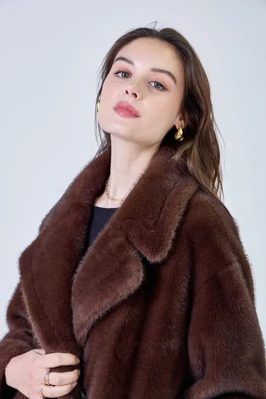 MAX - Manteau en fausse fourrure
