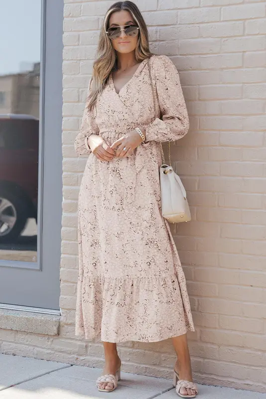 Naomi - Robe longue Naomi imprimé léopard avec taille nouée