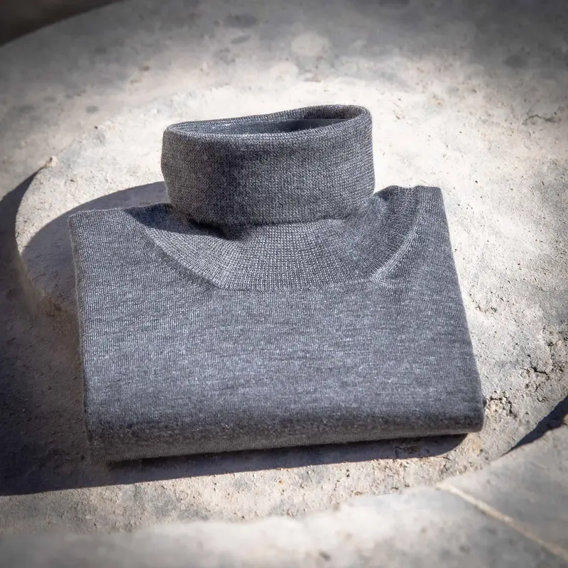 Pull col roulé cachemire et soie gris moyen