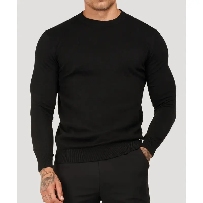 Pull col roulé en maille fine, coupe slim élégante