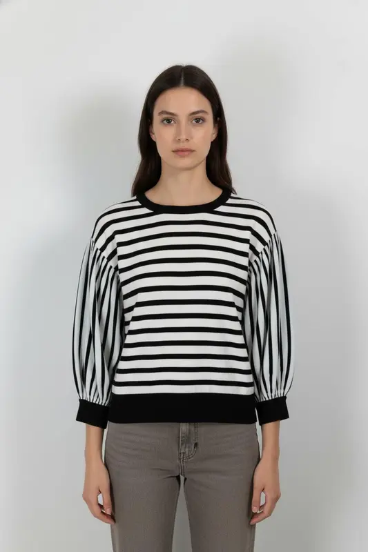 Pull Rayé Noir et Blanc - Taille M/38