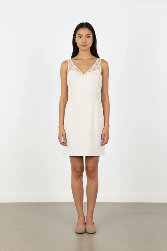 Robe blanche avec détails - Taille S/36