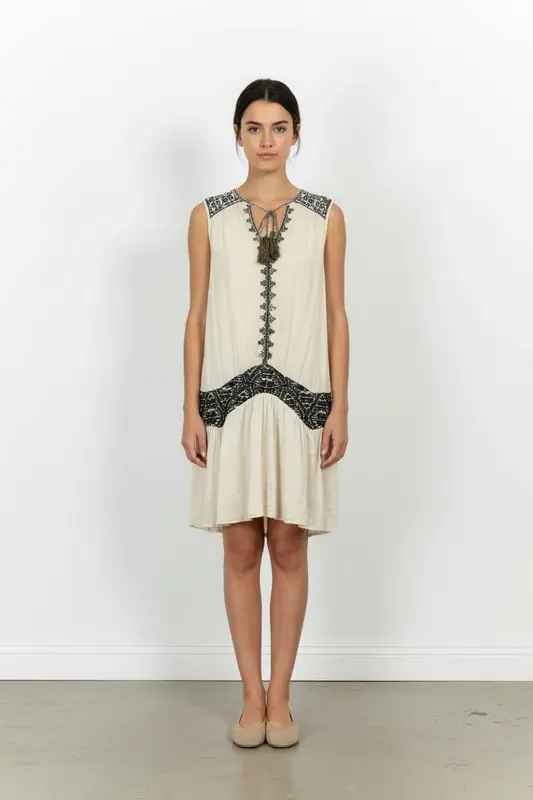 Robe Brodée Beige et Noire - Taille M/38
