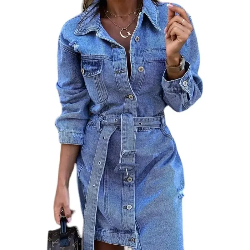 Robe chemise boutonnée avec taille ceinturée