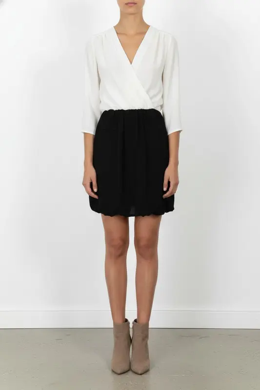 Robe Courte Blanche et Noire - Taille XS/34