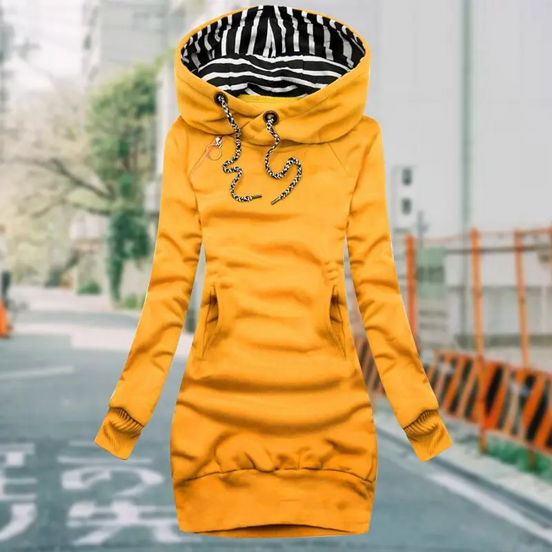 Robe élégante à capuche et manches longues