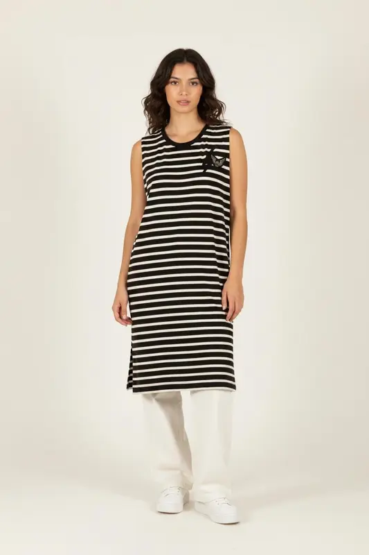 Robe noire et blanche rayée - Taille M/38