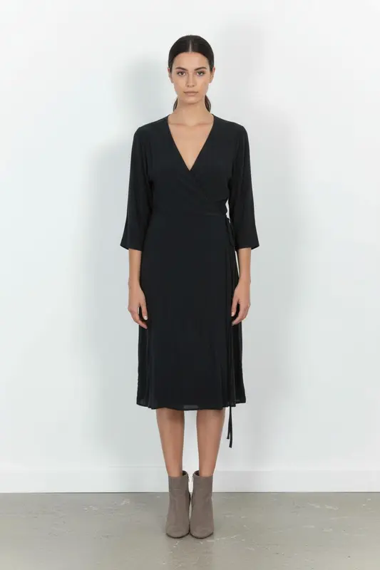 Robe portefeuille noire - Taille XL/42 - imparfaites