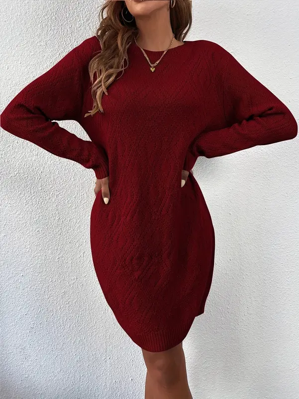 Robe pull intemporelle à manches longues avec col rond