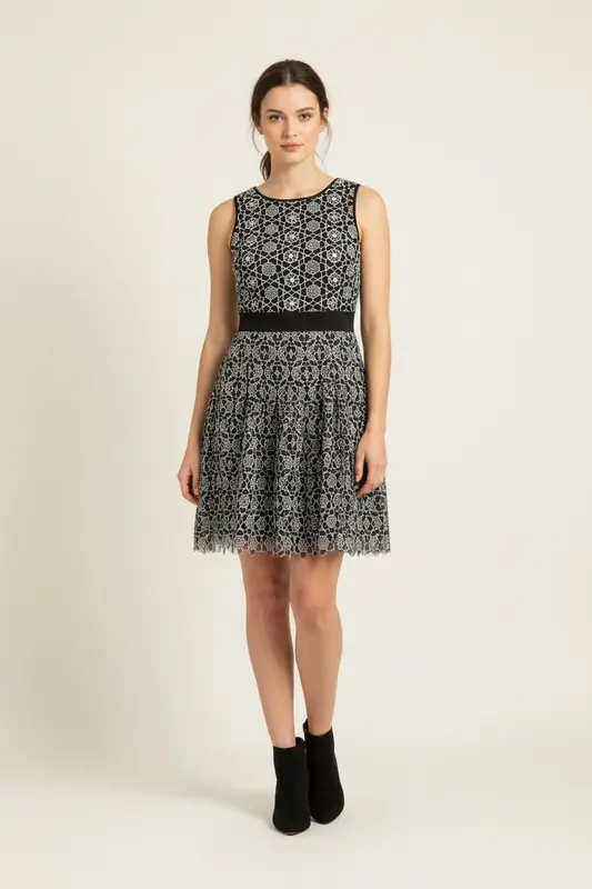 Robe Sans Manches Noire et Blanche - Taille S/36