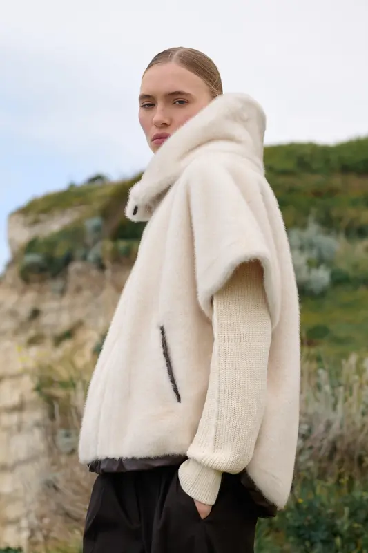 SARINA - Cape en fausse fourrure