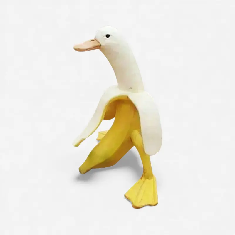 Sculpture canard banane épluchée décorative