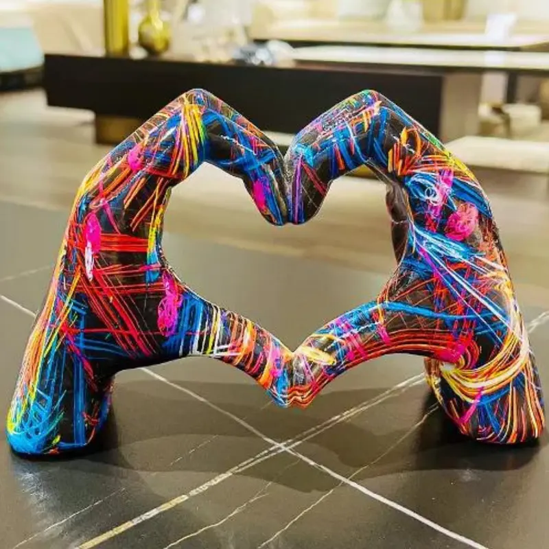 Sculpture unique de mains en graffiti pour la décoration