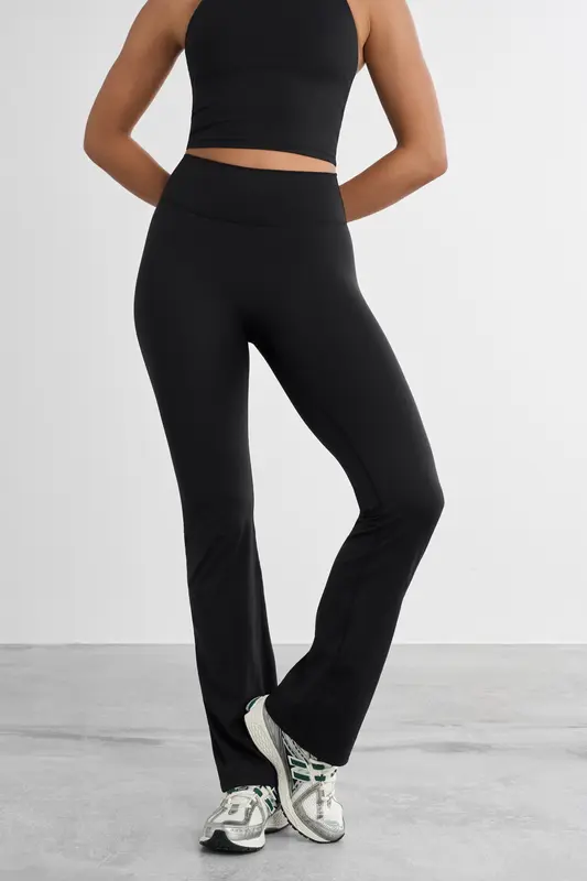 Signature Flared Leggings V2