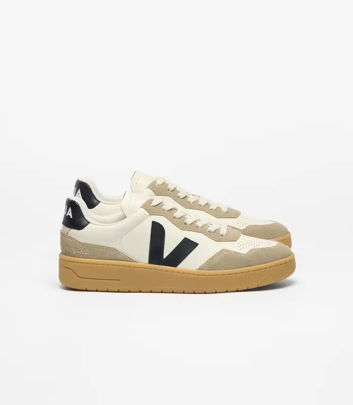 VEJA V-90 LEATHER PURE BLACK NATURAL