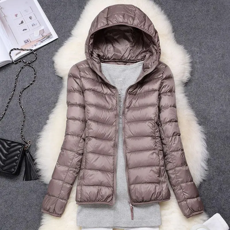 Veste élégante avec isolation luxueuse et capuche amovible