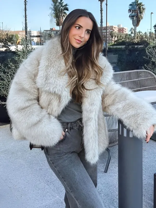 Veste en fausse fourrure luxueuse