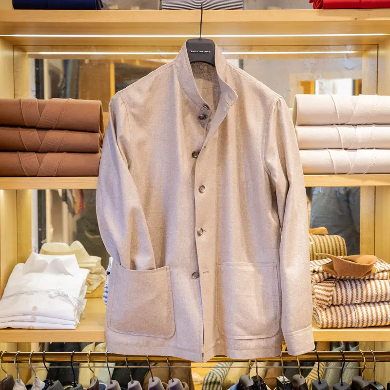 Veste en soie beige claire